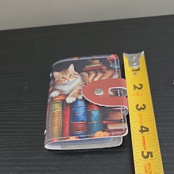 Cat-Themed Wallet with Books Design - Picture 4 of 5